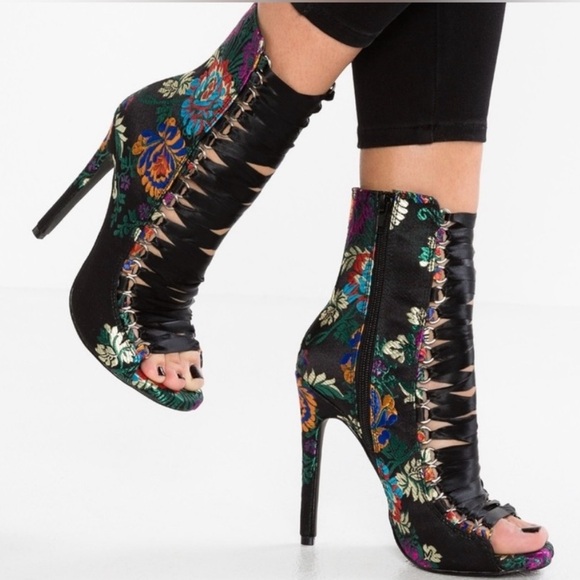 Steve Madden Fuego Lace-up Bootie - Picture 2 of 6